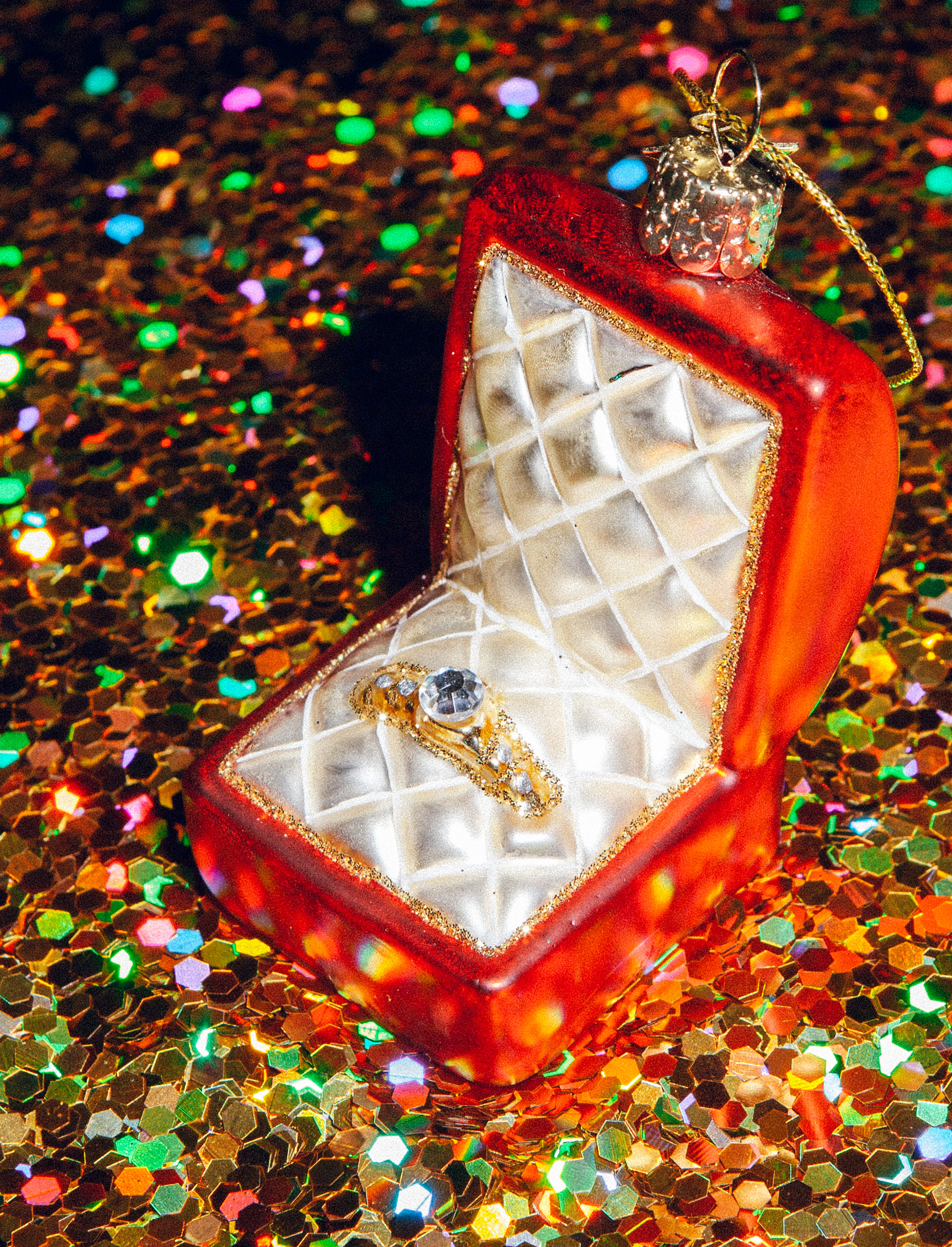 Новогоднее украшение Vondels Red matt wedding ring box w/diamond Арт.2227000090031