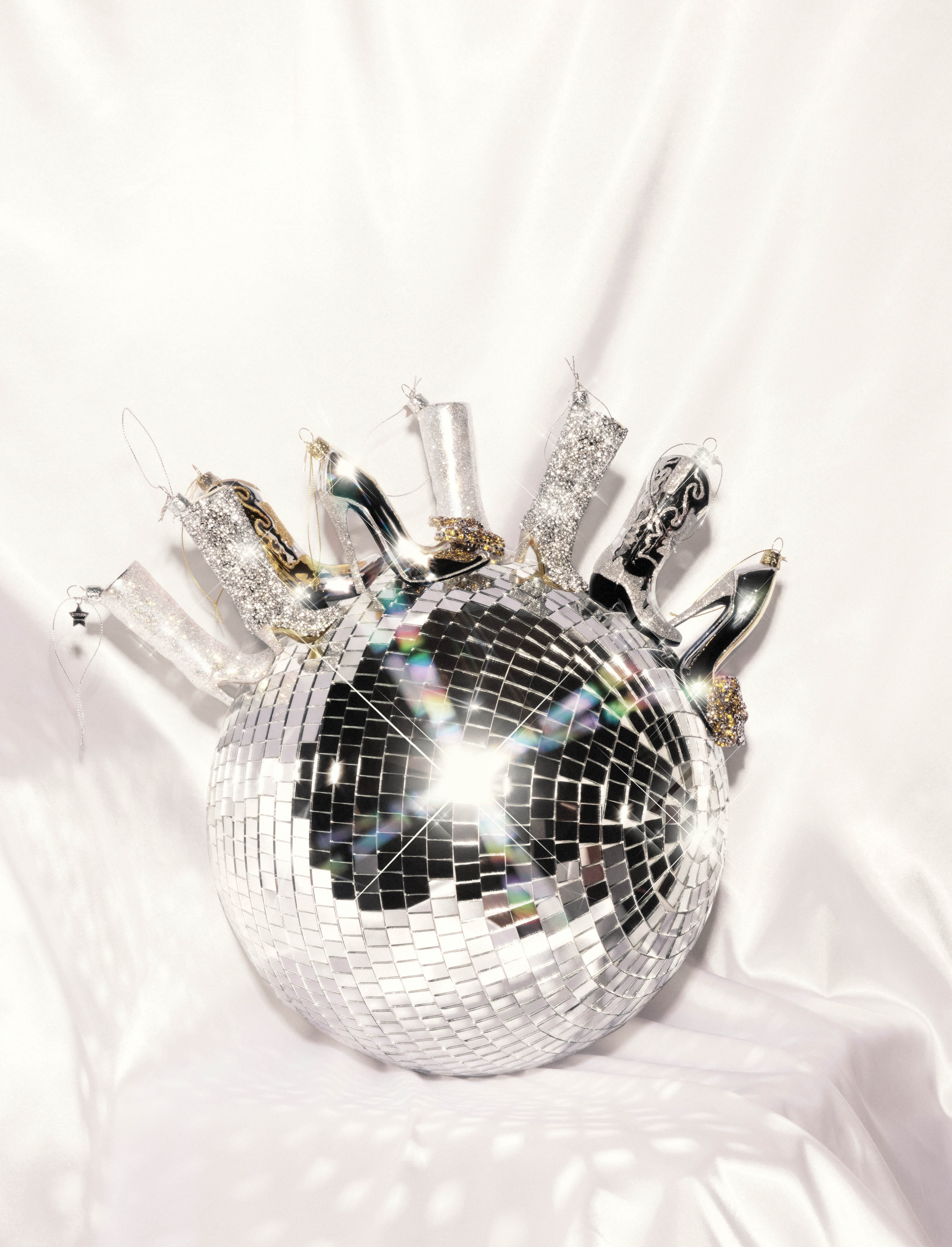 Новогоднее украшение Vondels Silver high heel w/bow Арт.1240208100013