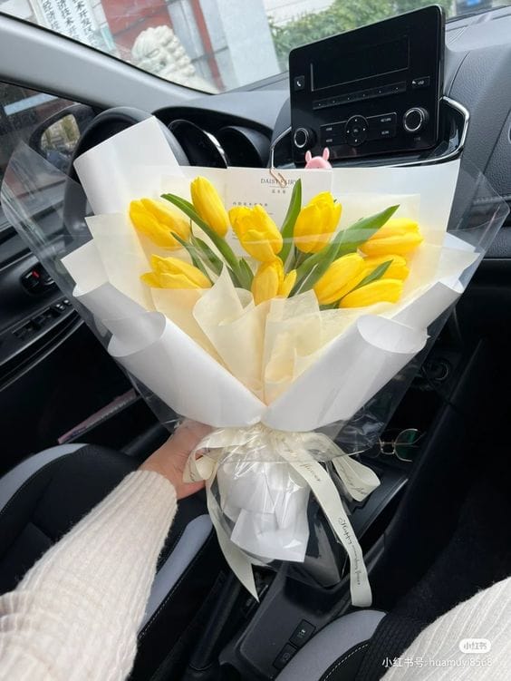 Букет из 25 тюльпанов