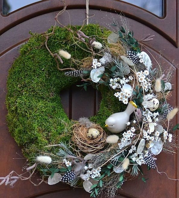 Венок весенний со мхом