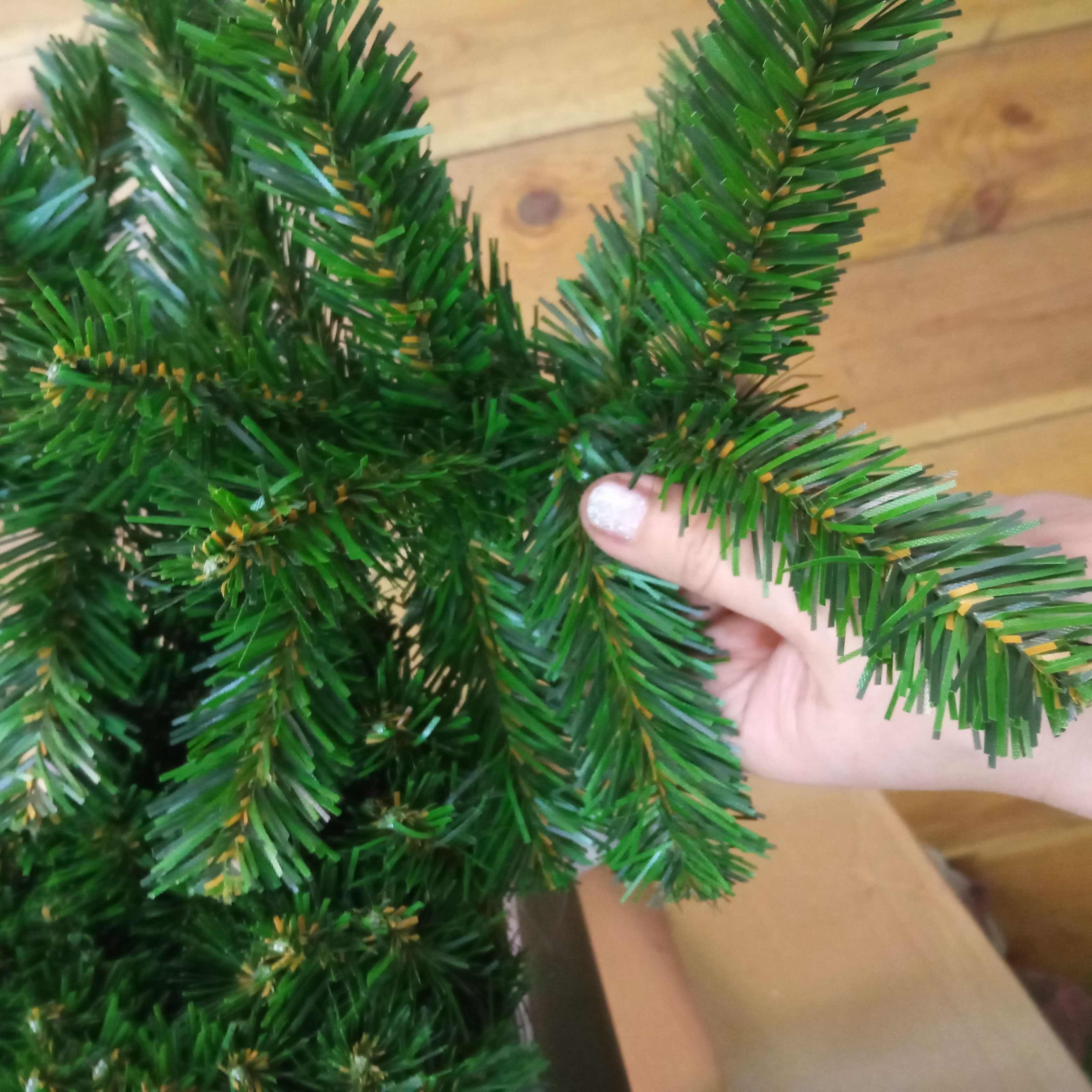 Гирлянда Хвойные лапки 270см искусств.